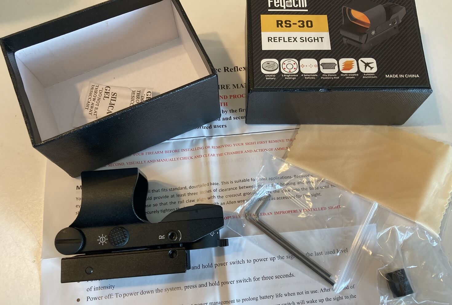 Unboxing the Feyachi RS-30