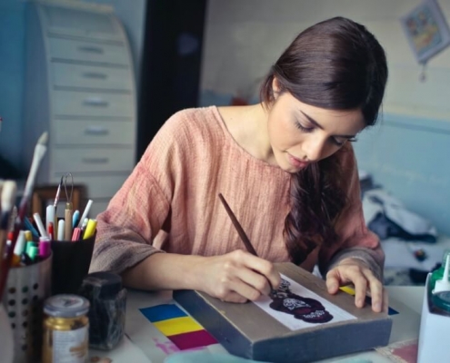 4 essential art supplies every artist needs